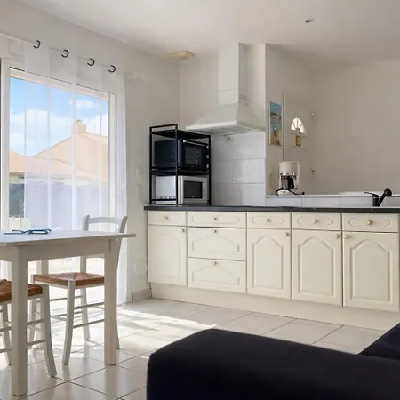 Petite Maison Avec Jardin A 4 Personnes * La Chaume