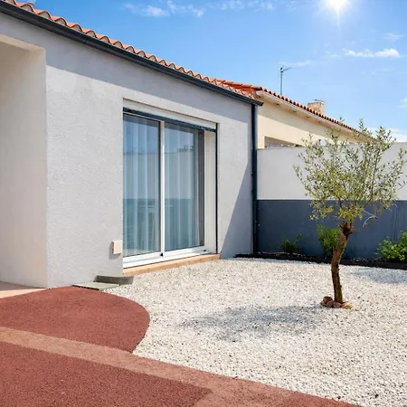Petite Maison Avec Jardin A 4 Personnes *
